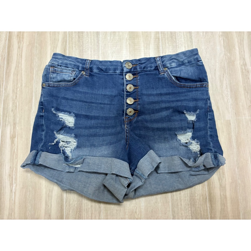 Rue21 Curvy High Rise Mom Shorts Blue Distressed Button Fly Denim Size 16